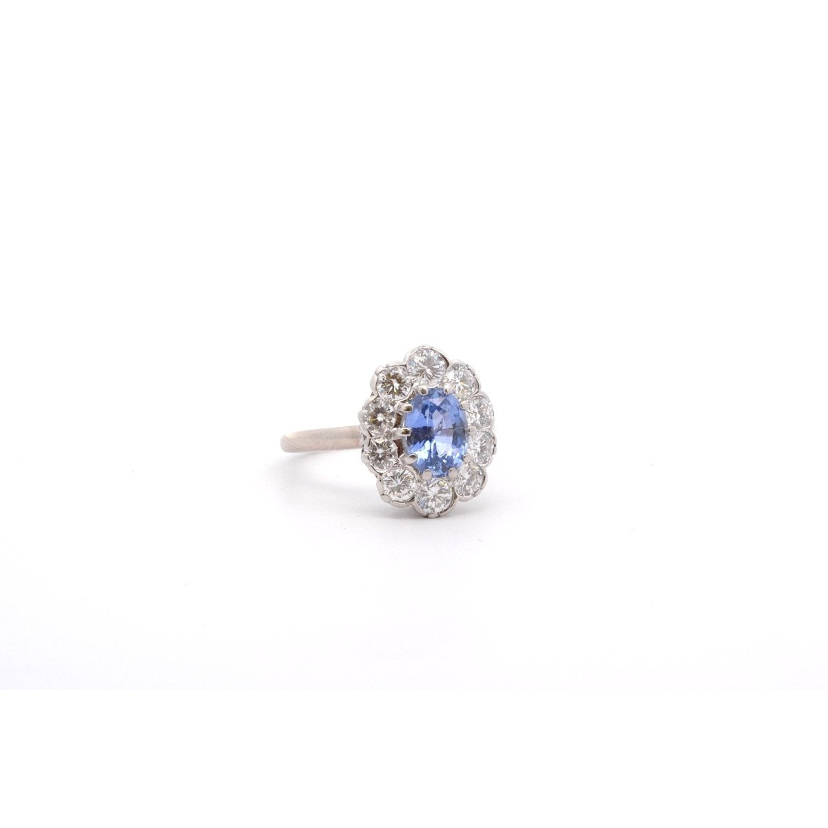 Bague vintage saphir de Ceylan 1,58cts et diamants - Castafiore