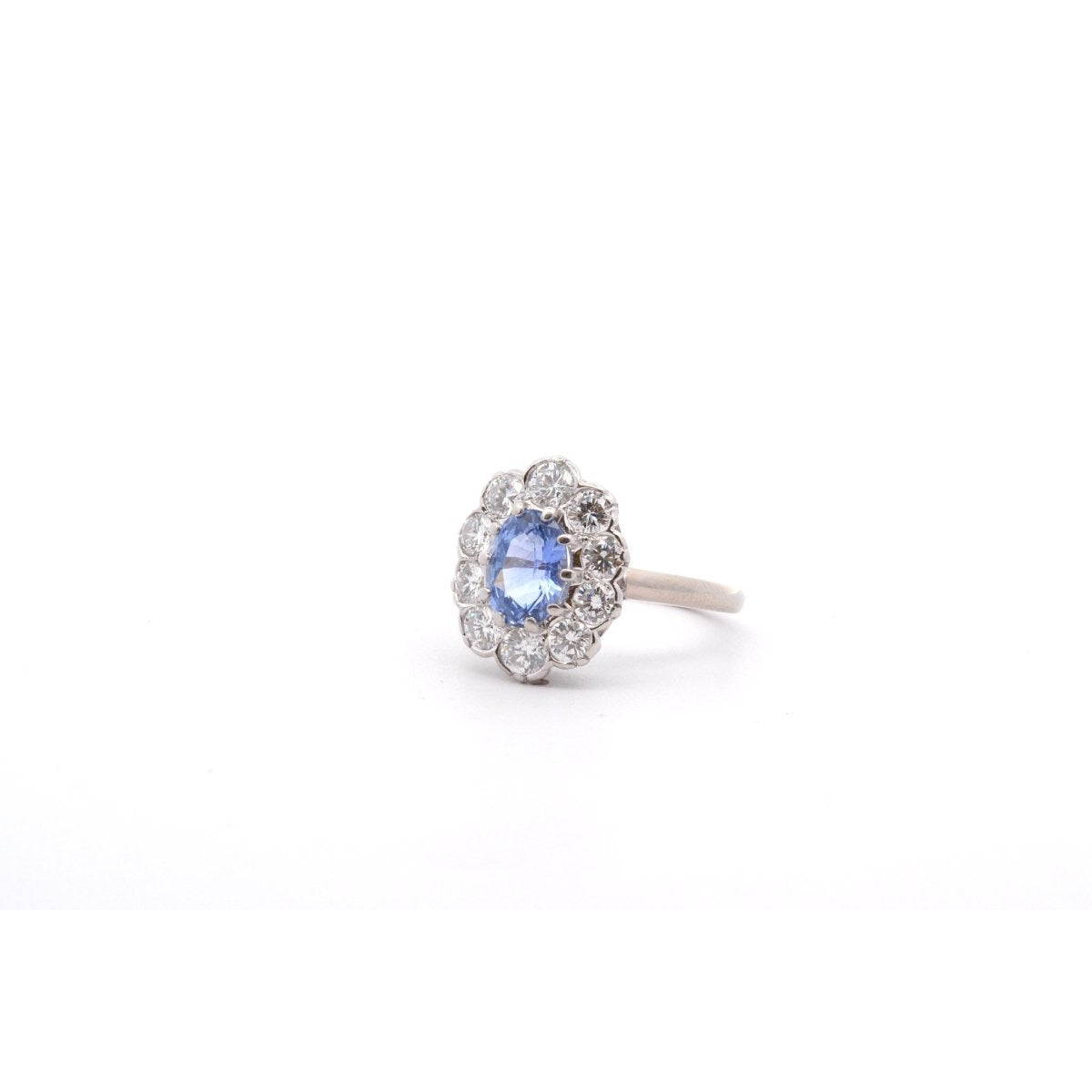 Bague vintage saphir de Ceylan 1,58cts et diamants - Castafiore