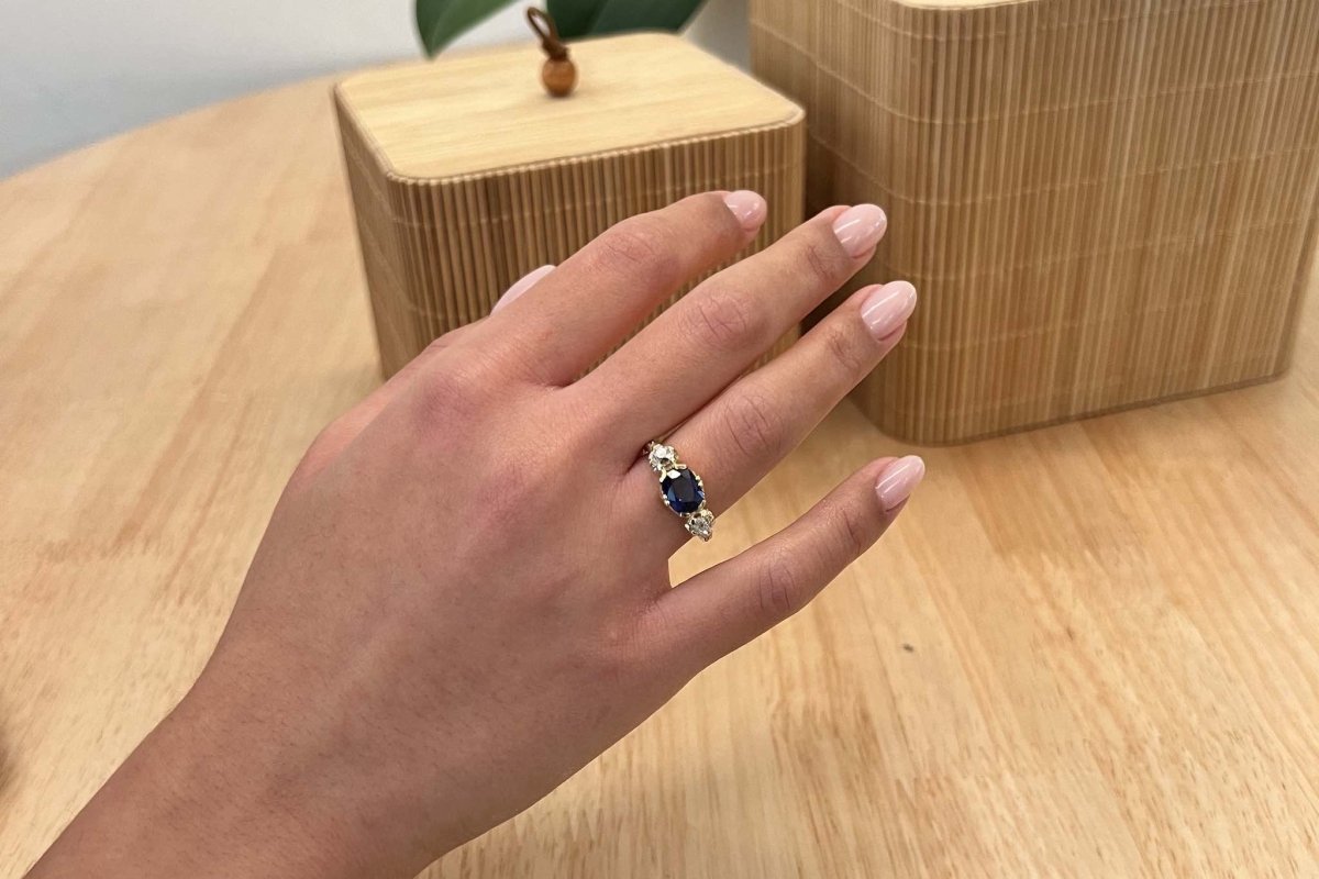 Bague vintage saphir et diamants en or 18k - Castafiore