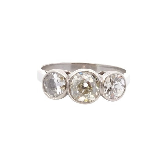 Bague vintage trilogie diamants en platine - Castafiore