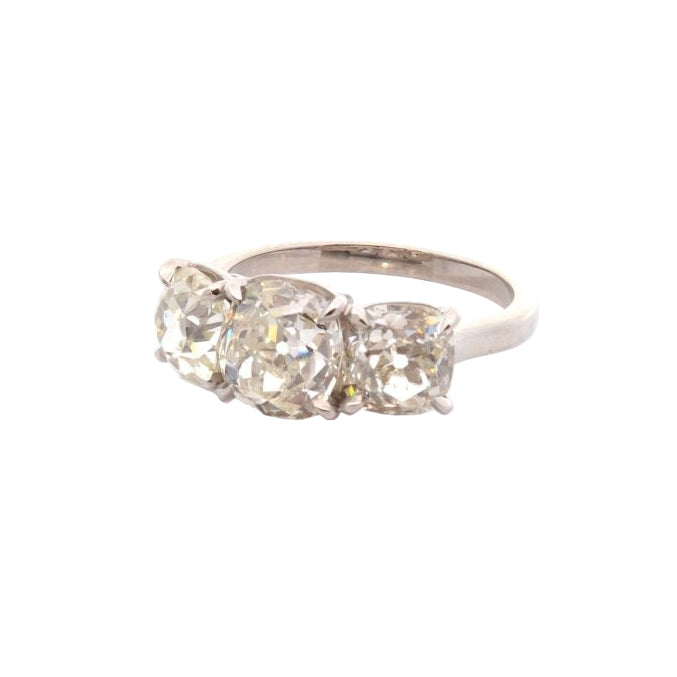 Bague VINTAGE trilogie en platine et diamants - Castafiore