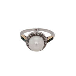 BagueEntourage en platine, or jaune, émeraudes, perle, et diamants - Castafiore