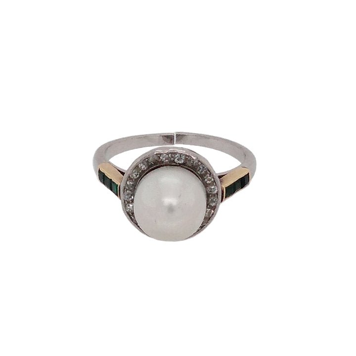 BagueEntourage en platine, or jaune, émeraudes, perle, et diamants - Castafiore