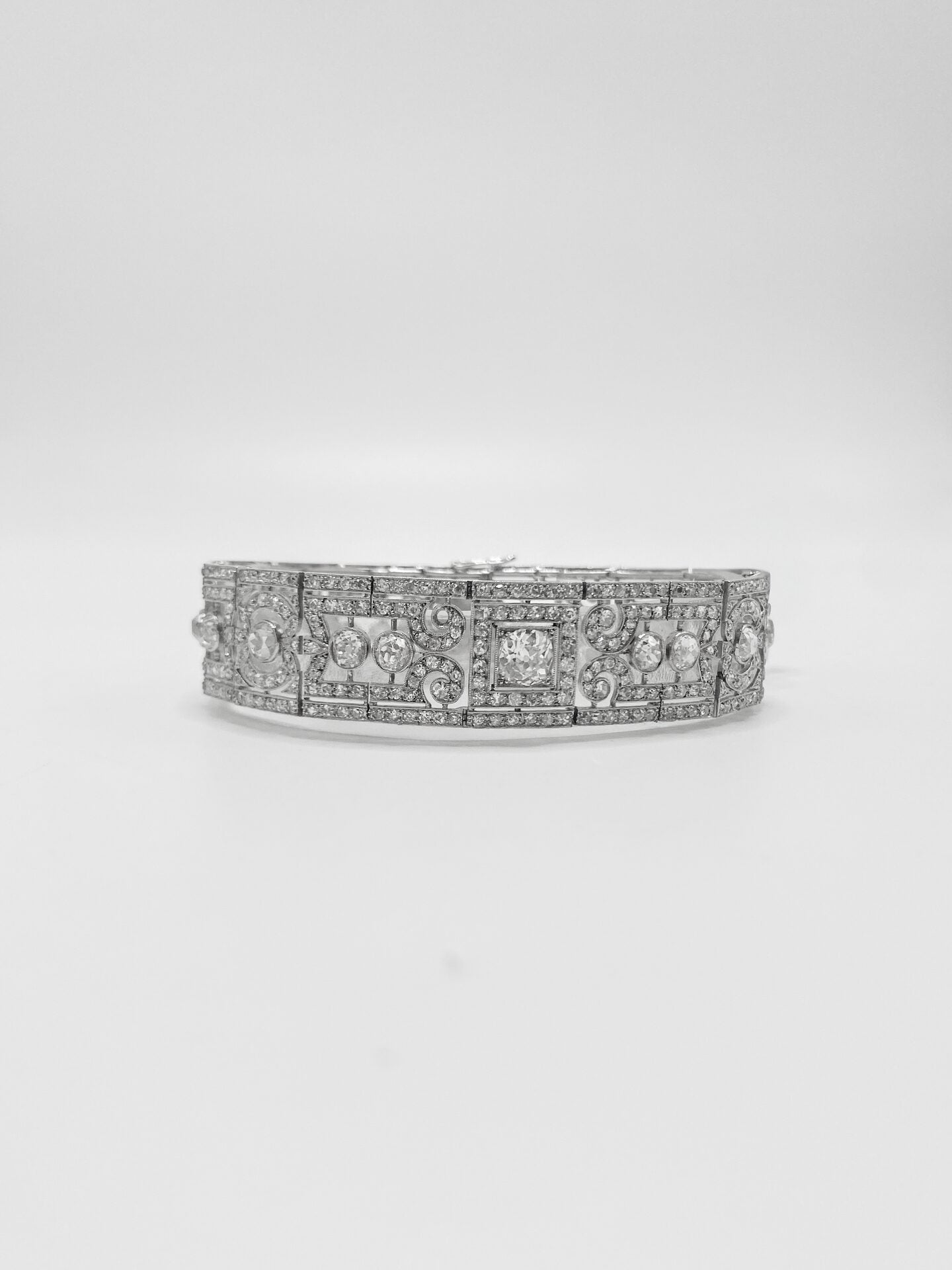 BRACELET ARTICULÉ ART DECO PALTINE ET DIAMANTS ENV. 12,50 CTS (T.18)