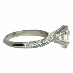 Bague Solitaire en or blanc et diamants