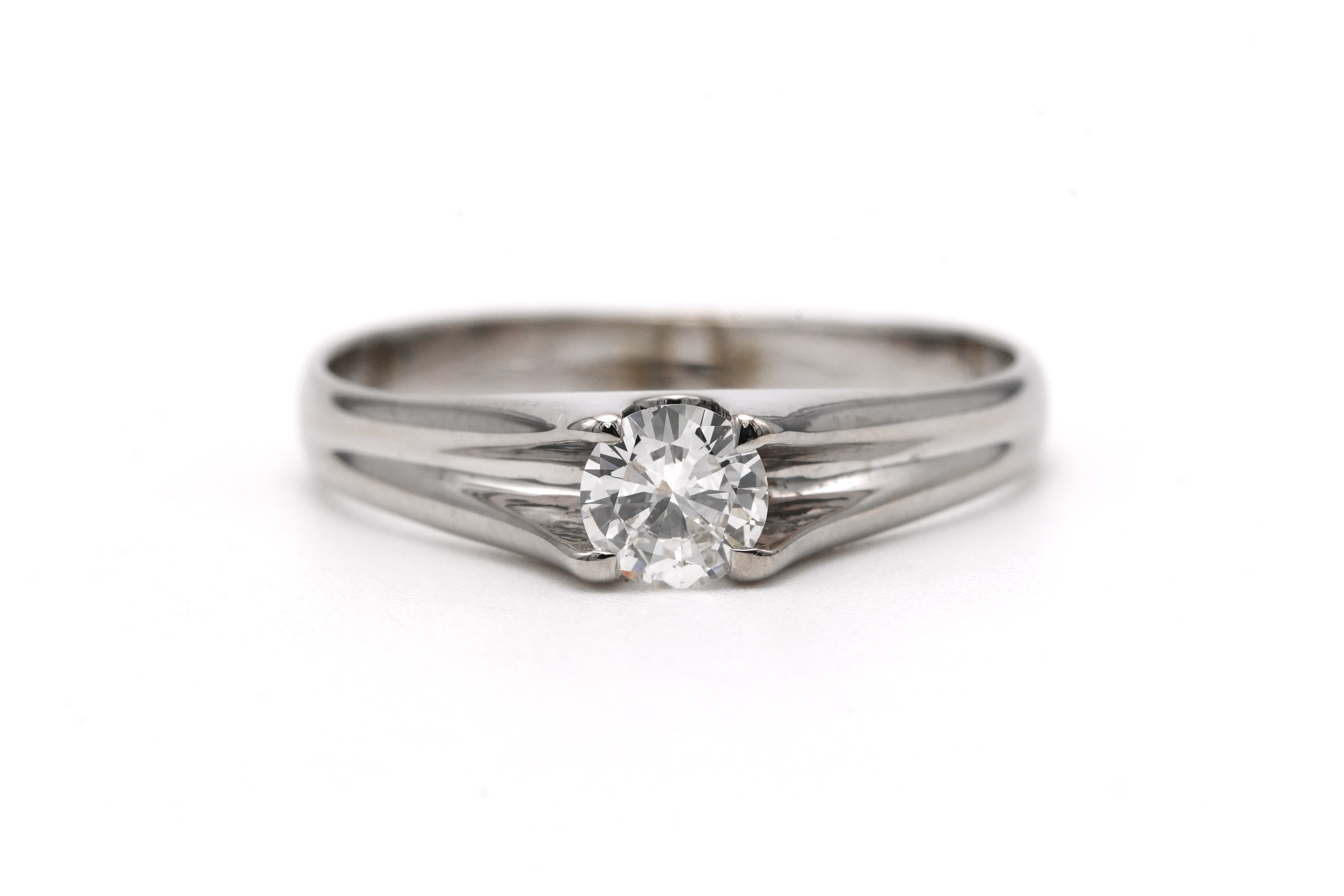 Bague Solitaire en or blanc et diamant