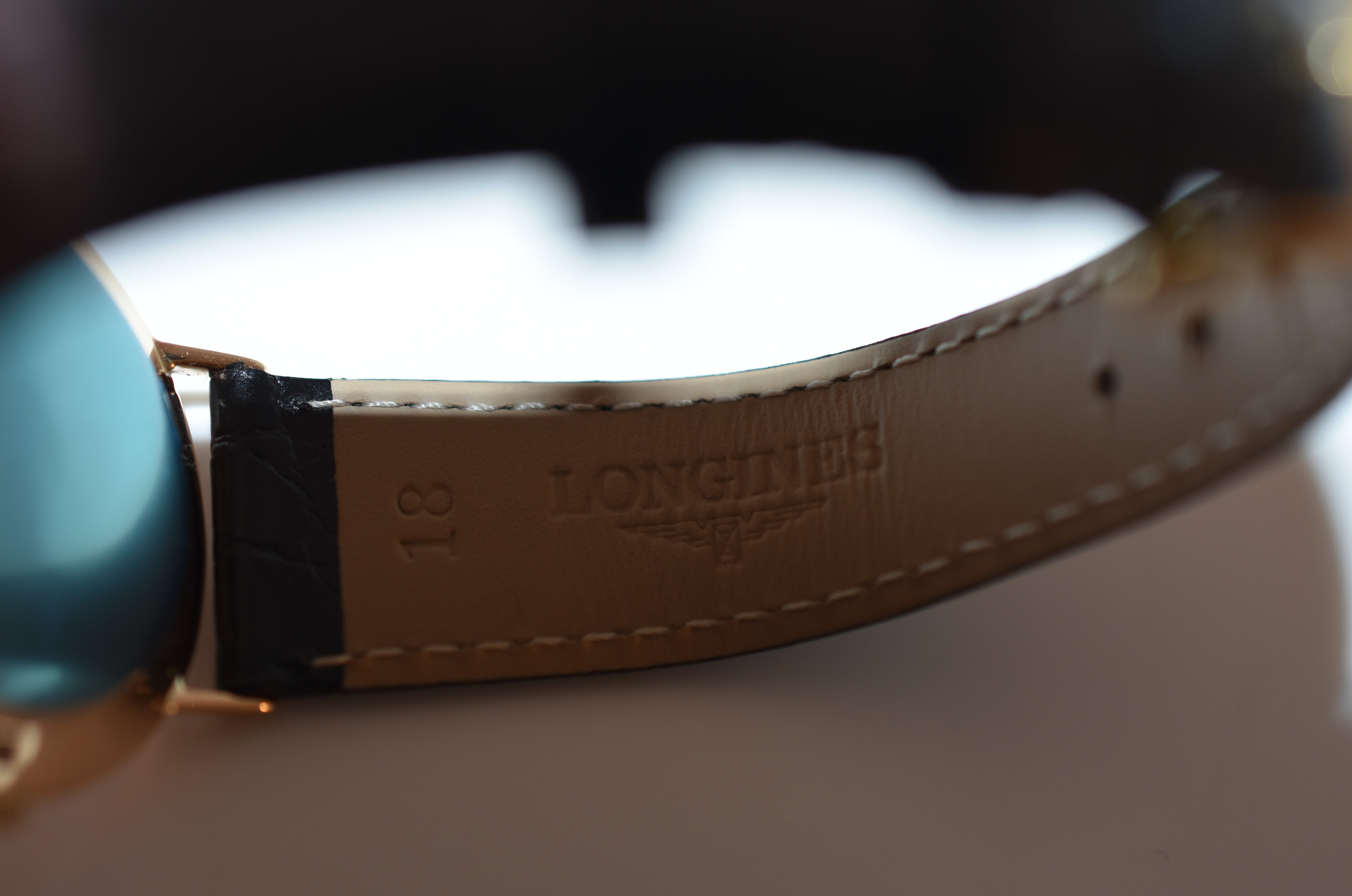 Longines "Classic Man", Calibre mécanique 420, or jaune 18 carats 750/000, Circa 1968