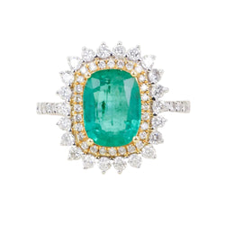 Bague Entourage en or blanc, or jaune, émeraude et diamants