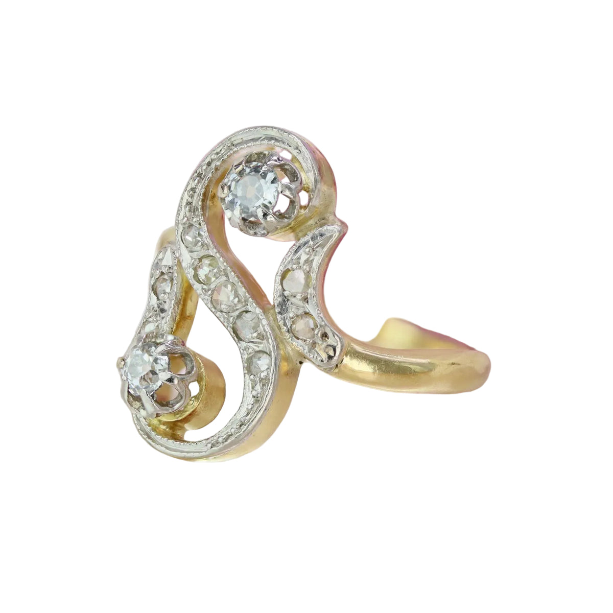 Bague en or jaune, platine et diamants