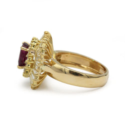 Bague Entourage en or jaune, rubis et diamants