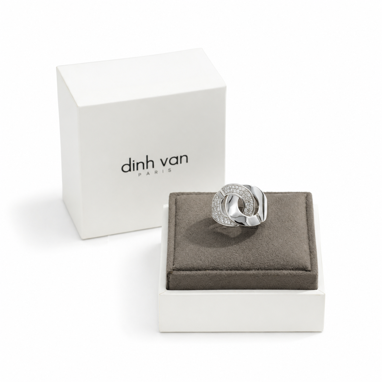 Bague Pavée DINH VAN "Menottes" en or blanc et diamants