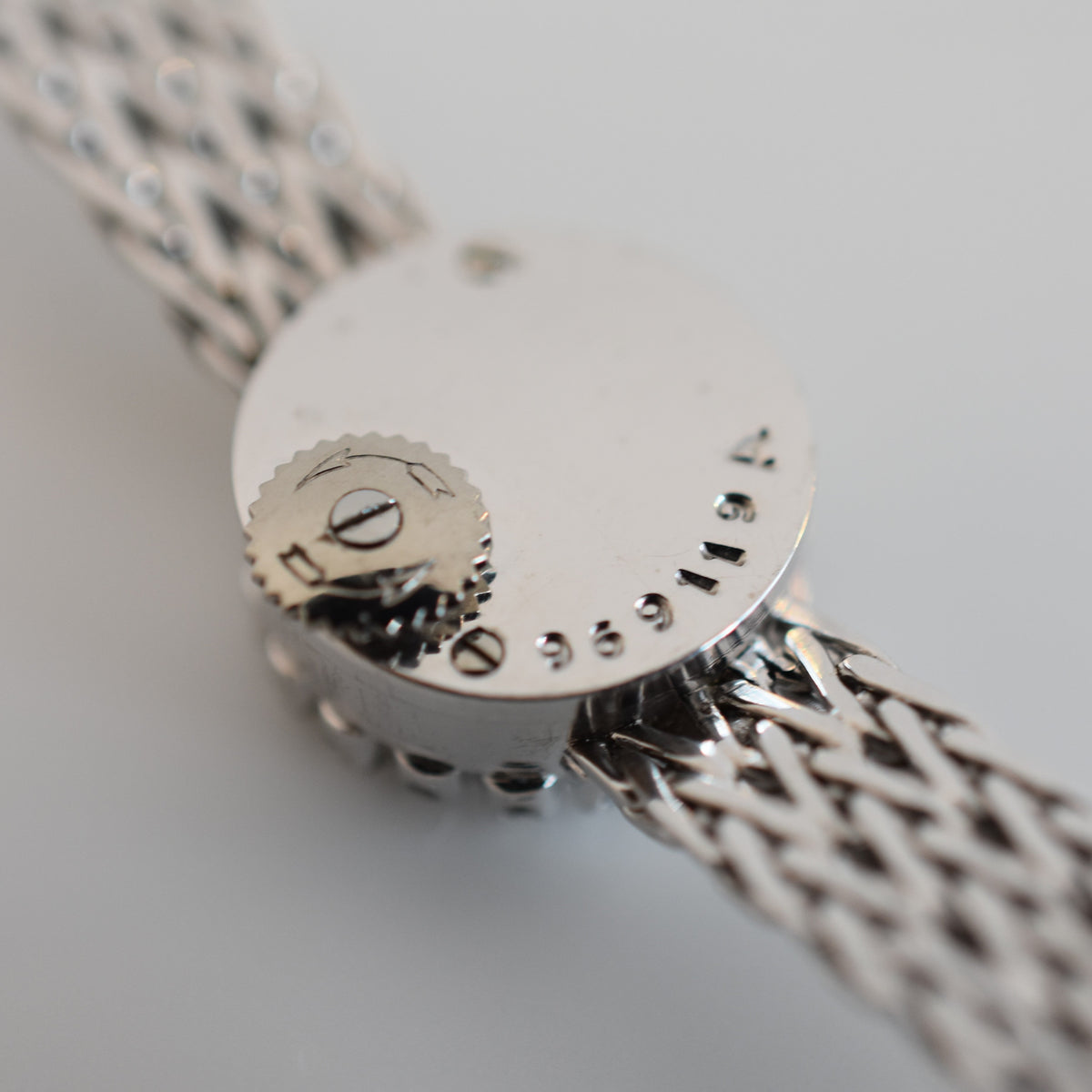 Jaeger-LeCoultre dame, entièrement or blanc 18 carats & diamants, vers 1960