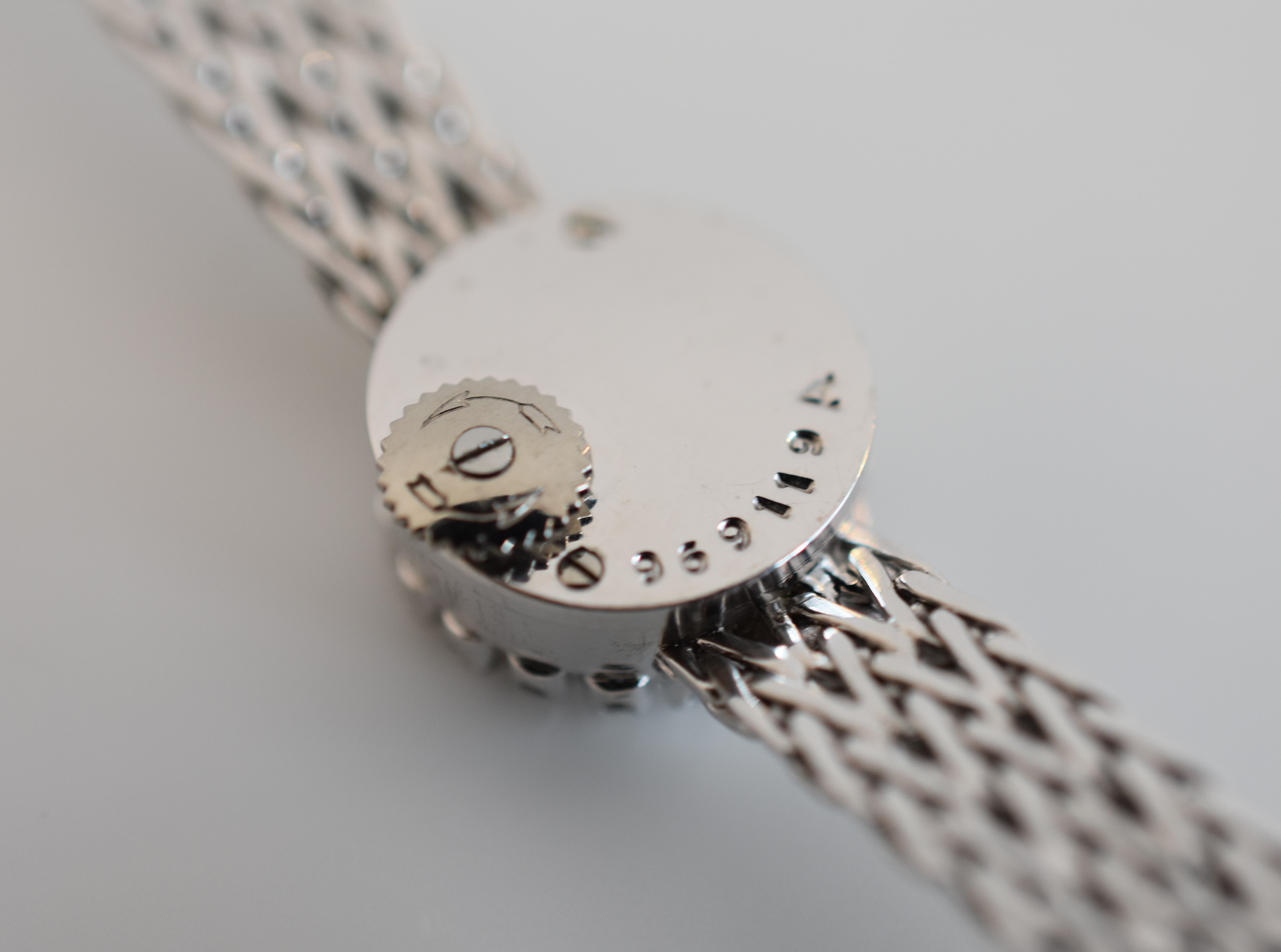 Jaeger-LeCoultre dame, entièrement or blanc 18 carats & diamants, vers 1960