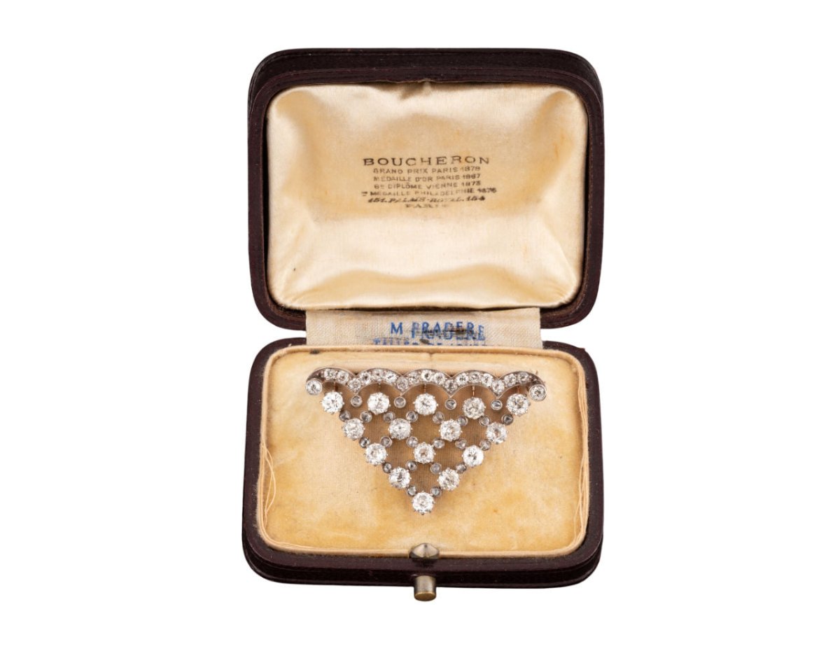 BOUCHERON Broche en or et diamants - Castafiore