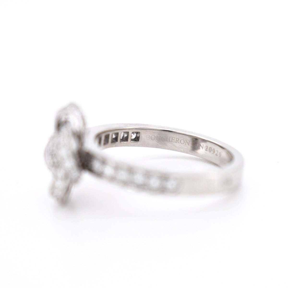 Boucheron - Collection Pivoine - Bague Or Blanc 18 carats et Diamants - Castafiore