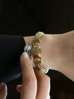 BOUCHERON Montre à secrets or jaune diamants - Castafiore