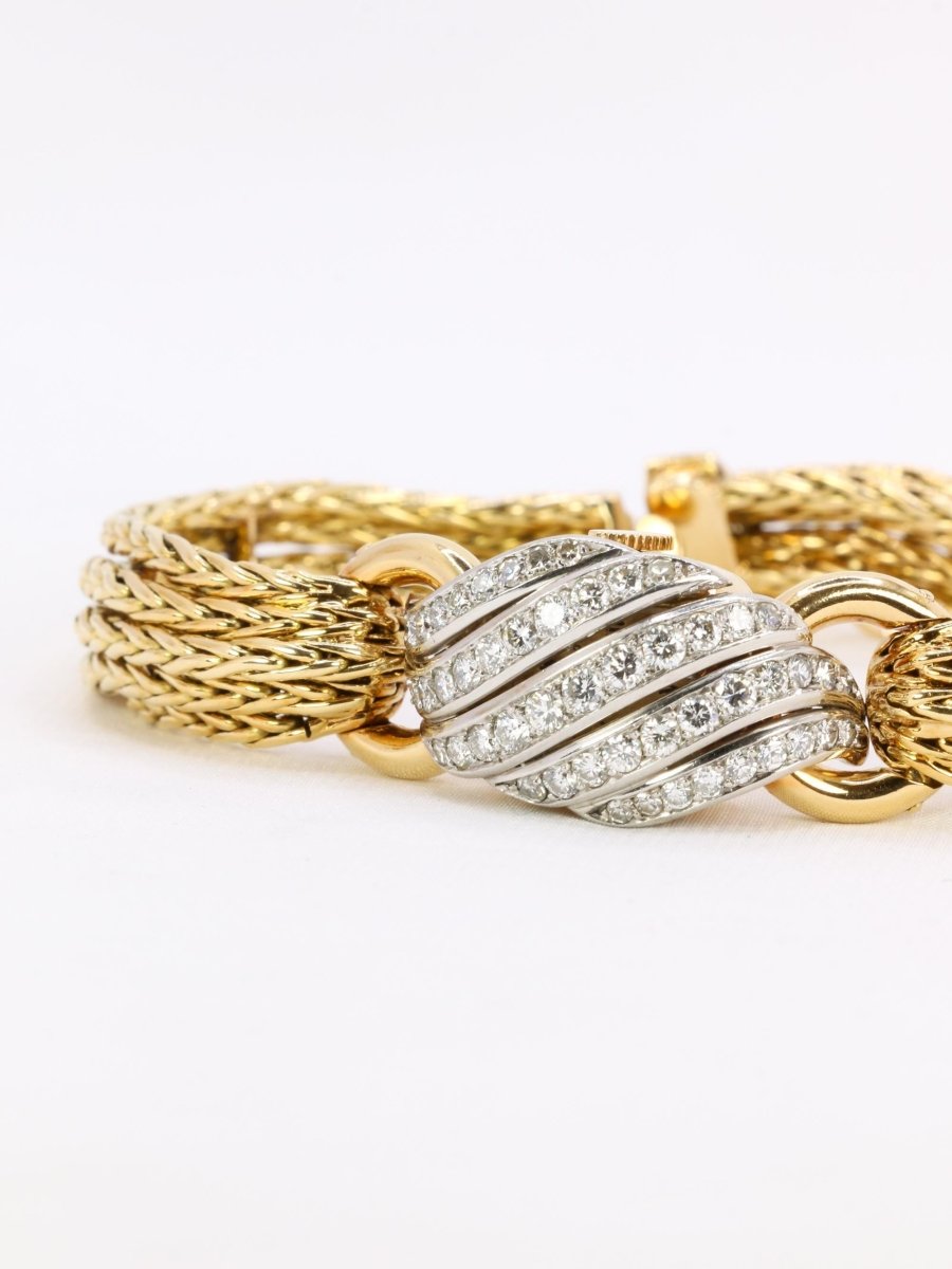 BOUCHERON Montre à secrets or jaune diamants - Castafiore