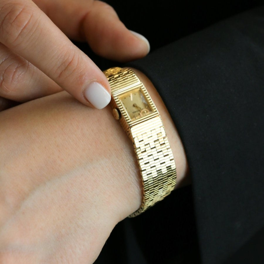 BOUCHERON Montre vintage or jaune - Castafiore