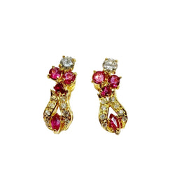Boucle d'oreilles Pendantes en or jaune, rubis et diamants - Castafiore