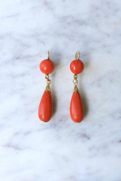Boucles d'Oreille Anciennes Goutte Corail et Or - Castafiore