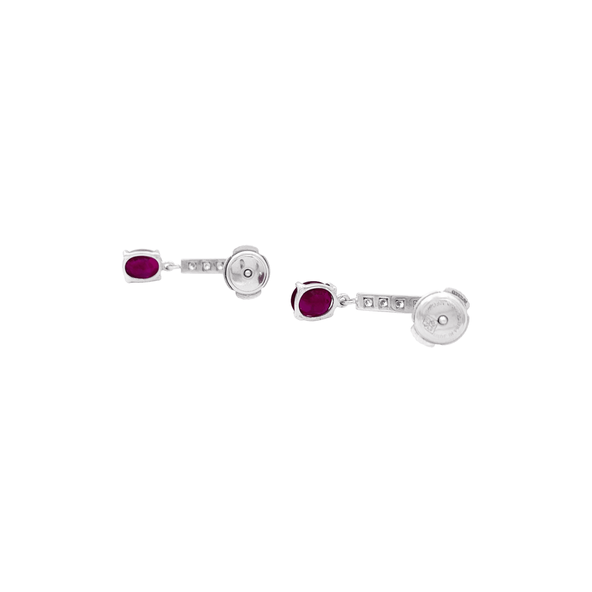 Boucles d'oreille or blanc, diamants et rubis. - Castafiore
