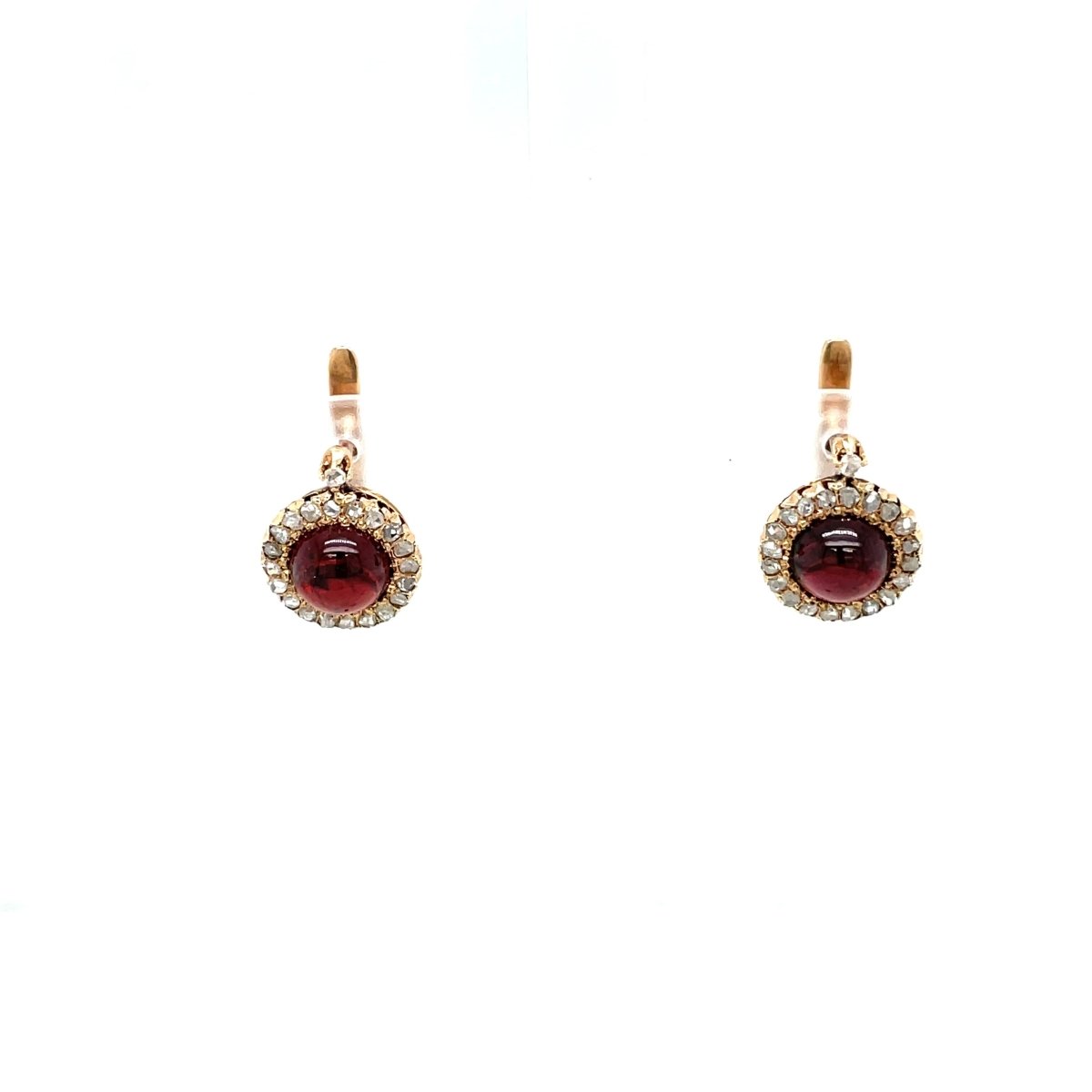 Boucles d'oreilles anciennes en or avec une grappe de grenats et de diamants, datant des années 1900. - Castafiore