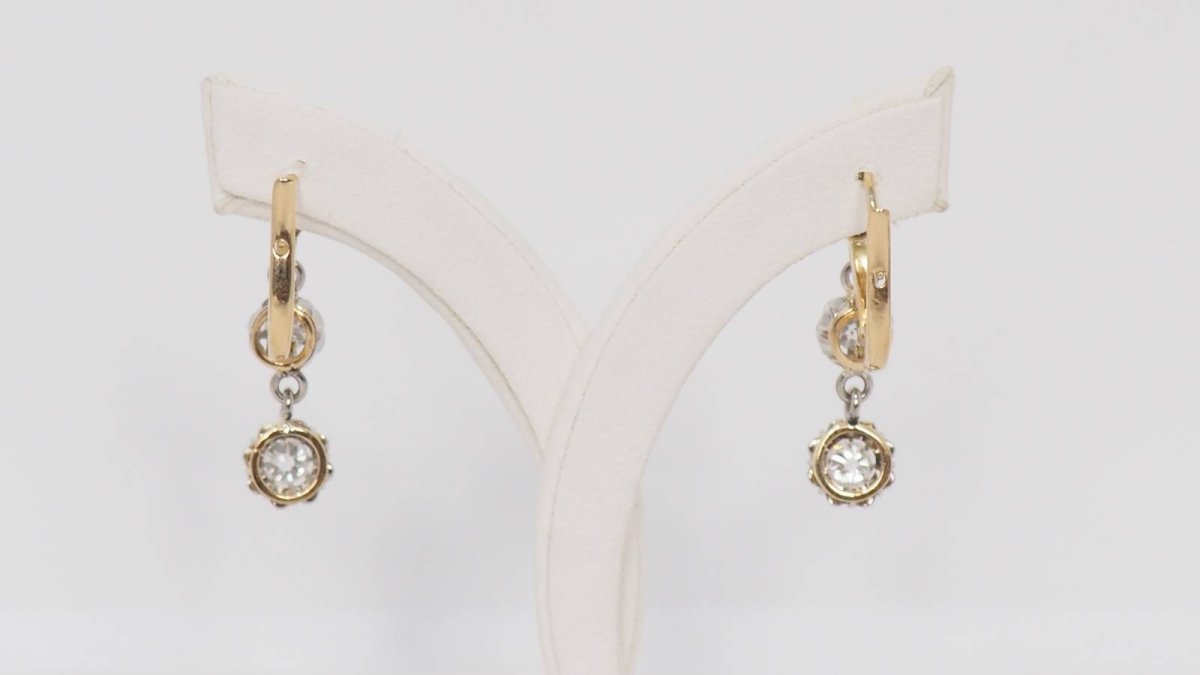 Boucles d'oreilles anciennes en or jaune et diamants - Castafiore