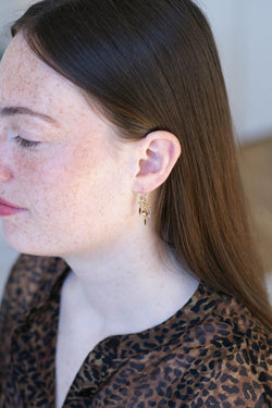 Boucles d'Oreilles Anciennes Pendantes Email et Perles - Castafiore