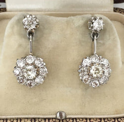 Boucles d’oreilles anciennes pendantes en or jaune 18K et diamants - Castafiore