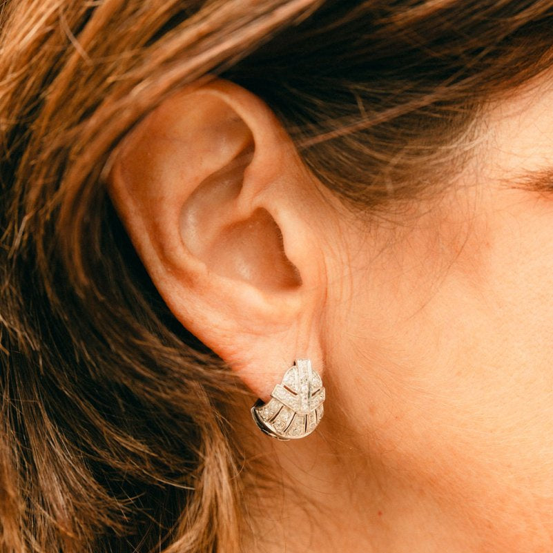 Boucles d'oreilles Art Déco en platine et diamants - Castafiore