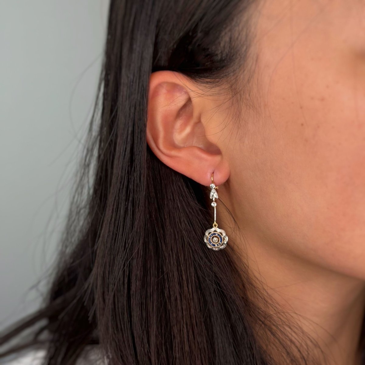 Boucles d'oreilles Art Déco - Or, Diamants & Saphirs - Castafiore