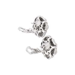 Boucles d'oreilles CHANEL "Camélia" en or blanc et diamants - Castafiore