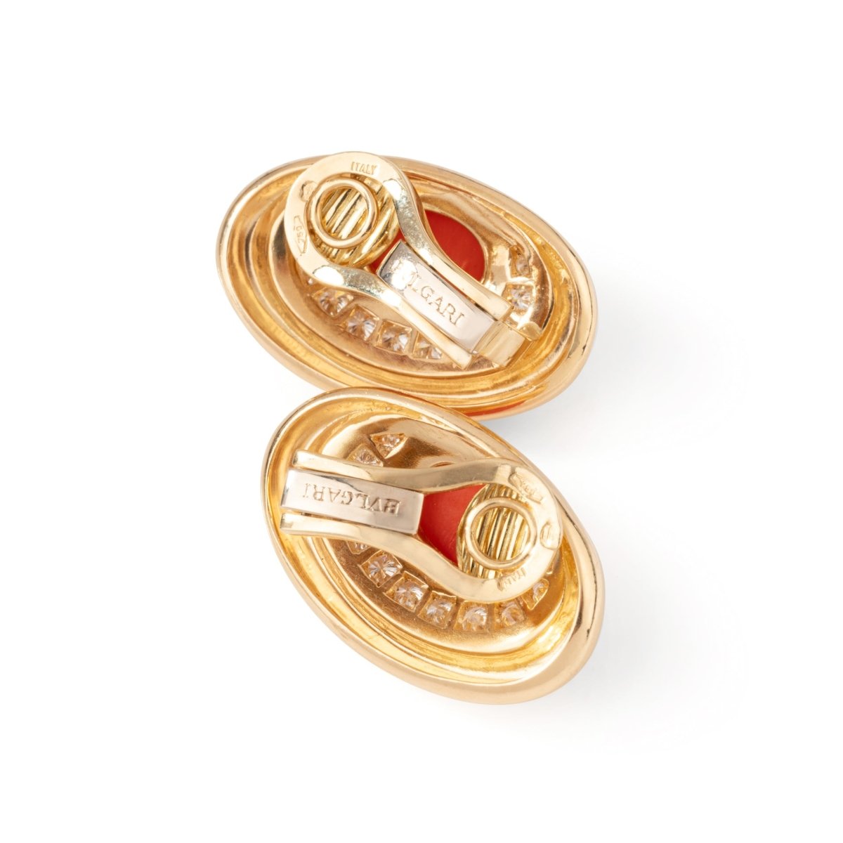 Boucles d'oreilles Clip BULGARI en or jaune, corail et diamants - Castafiore