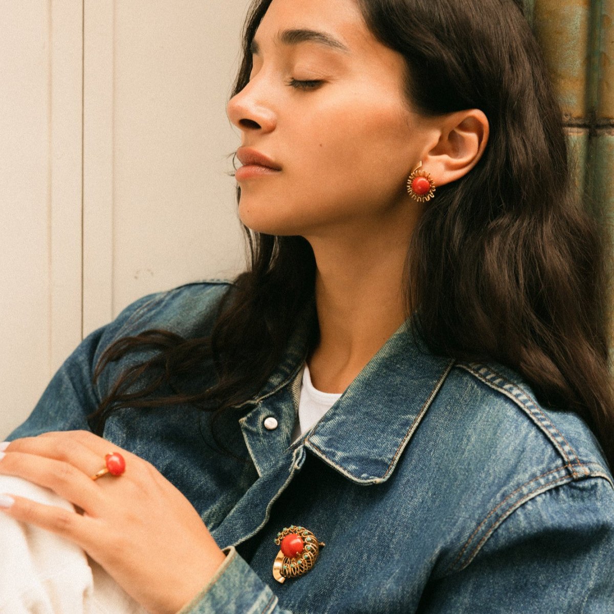 Boucles d'oreilles Clip en or jaune et corail