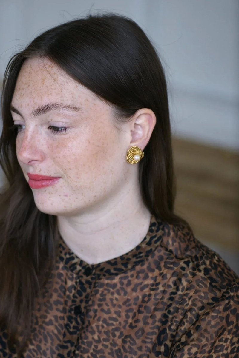 Boucles d'Oreilles Clip Gubelin Or Torsadé et Perles - Castafiore