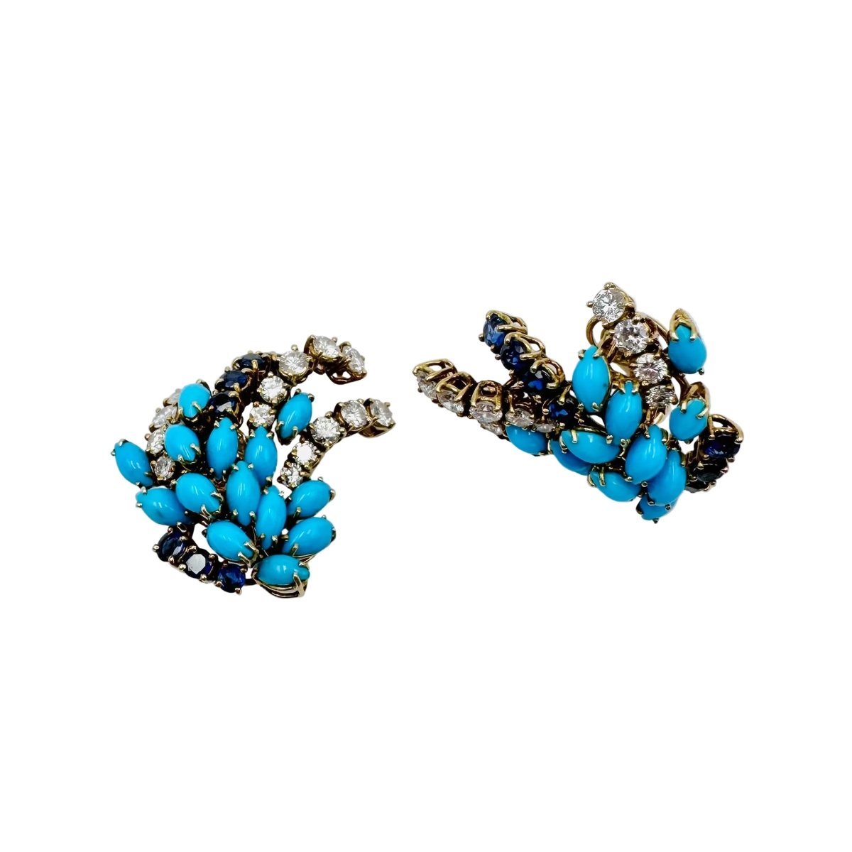 Boucles d'oreilles Clips BOUCHERON or jaune, turquoises, saphirs et diamants - Castafiore