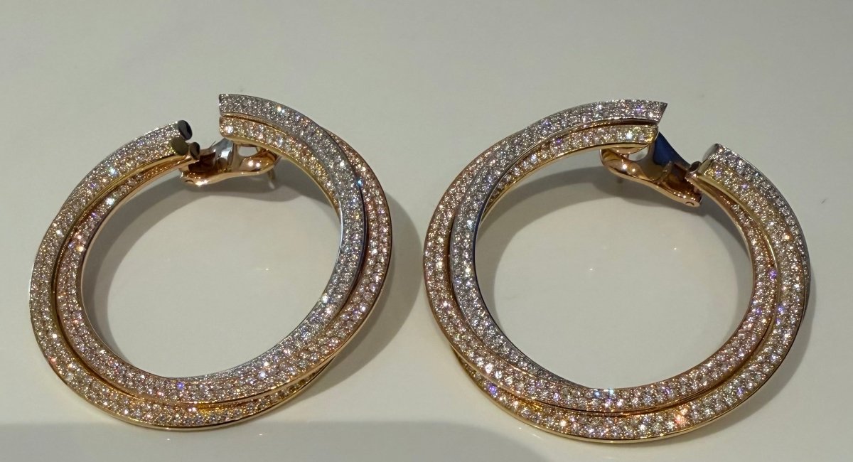 Boucles d’oreilles Clips CARTIER "Trinity" en or blanc, or jaune, or rose et diamants - Castafiore