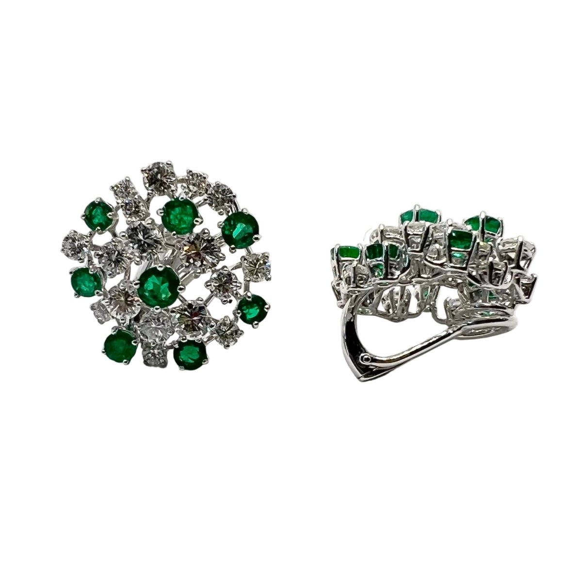 Boucles d'oreilles Clips en or blanc, émeraudes et diamants - Castafiore