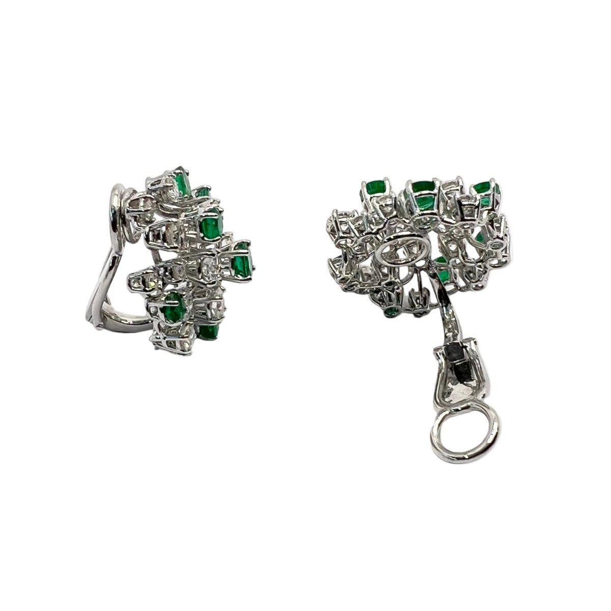 Boucles d'oreilles Clips en or blanc, émeraudes et diamants - Castafiore