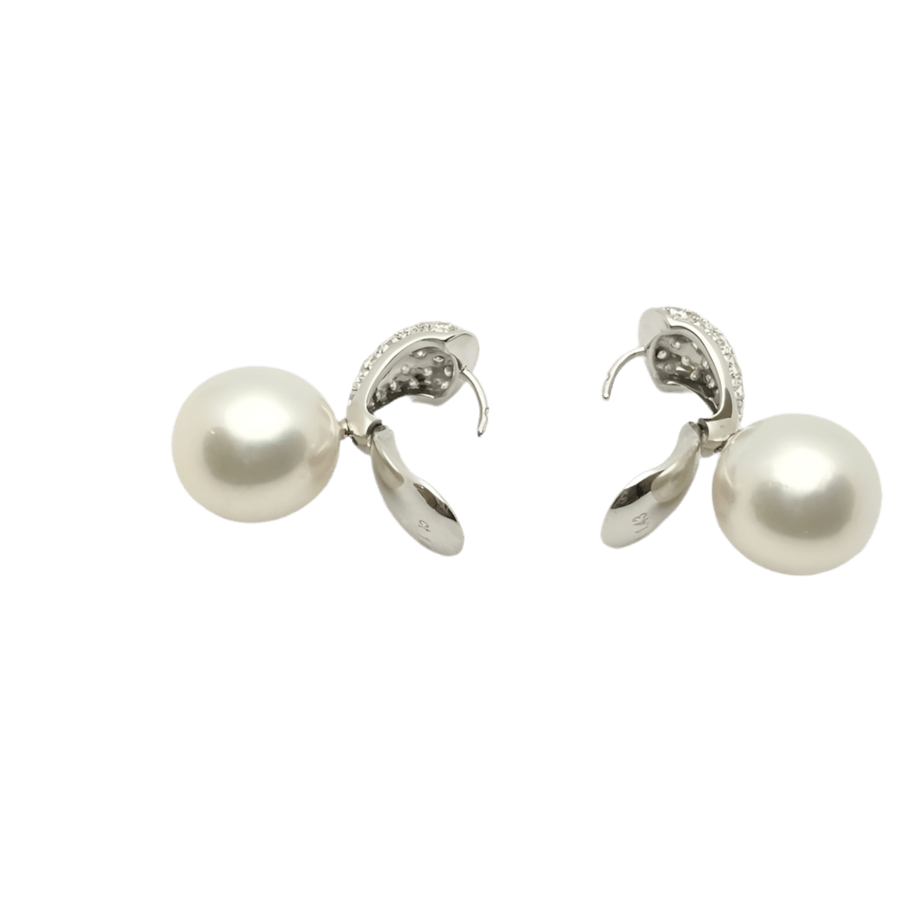 Boucles d'oreilles Clips en or blanc, perles et diamants - Castafiore