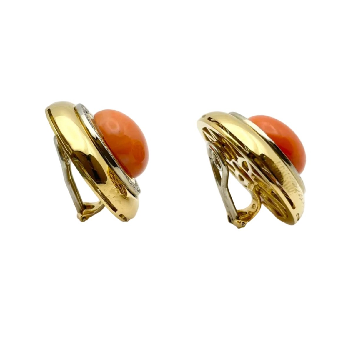 Boucles d'oreilles Clips en or jaune, corail et diamants - Castafiore