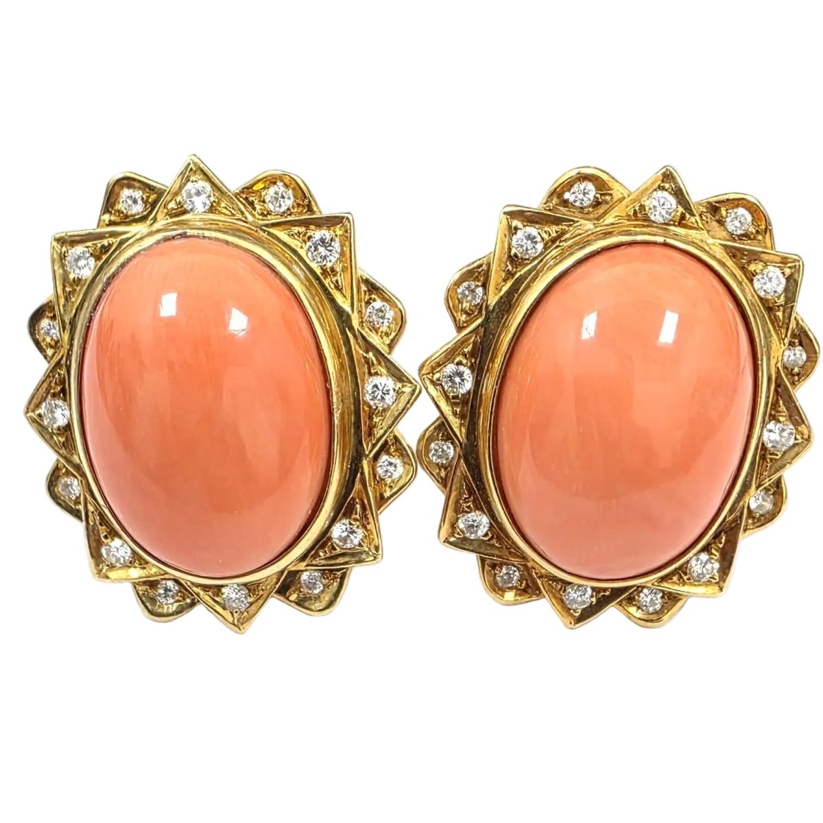 Boucles d'oreilles Clips en or jaune, corail et diamants - Castafiore