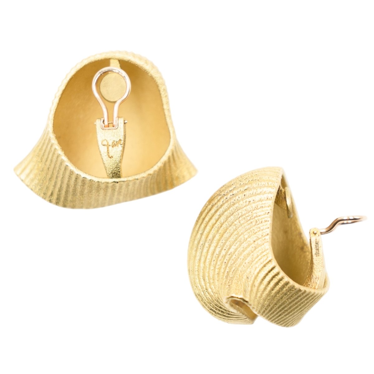 Boucles d'oreilles Clips JAR "Lumaconi" en aluminium et or jaune - Castafiore
