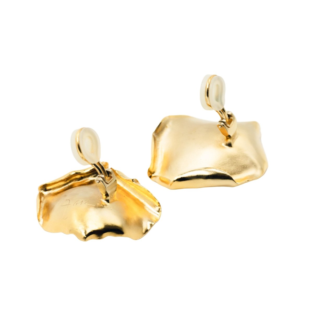 Boucles d'oreilles Clips JAR "Pétales" en aluminium et or jaune - Castafiore