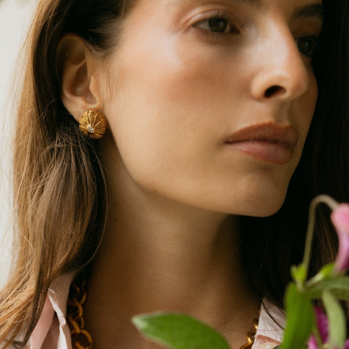 Boucles d'oreilles Clips TIFFANY & CO. par JEAN SCHLUMBERGER "Taj Mahal" en or jaune et diamants - Castafiore