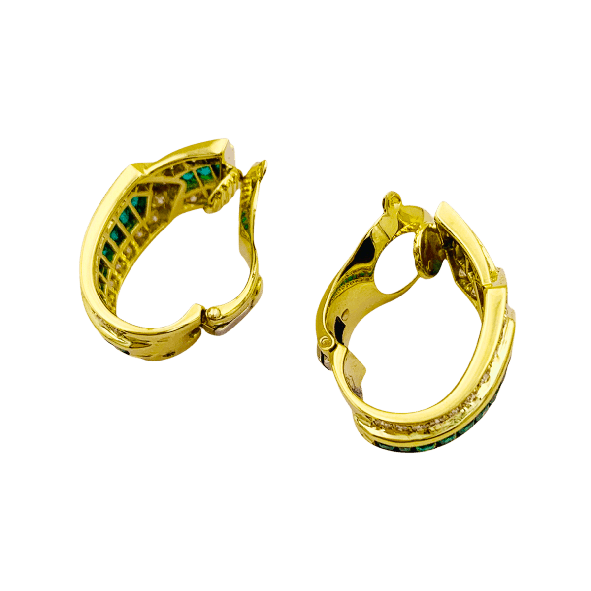 Boucles d'oreilles Clips VAN CLEEF & ARPELS "Ceinture" en or jaune, émeraudes et diamants - Castafiore