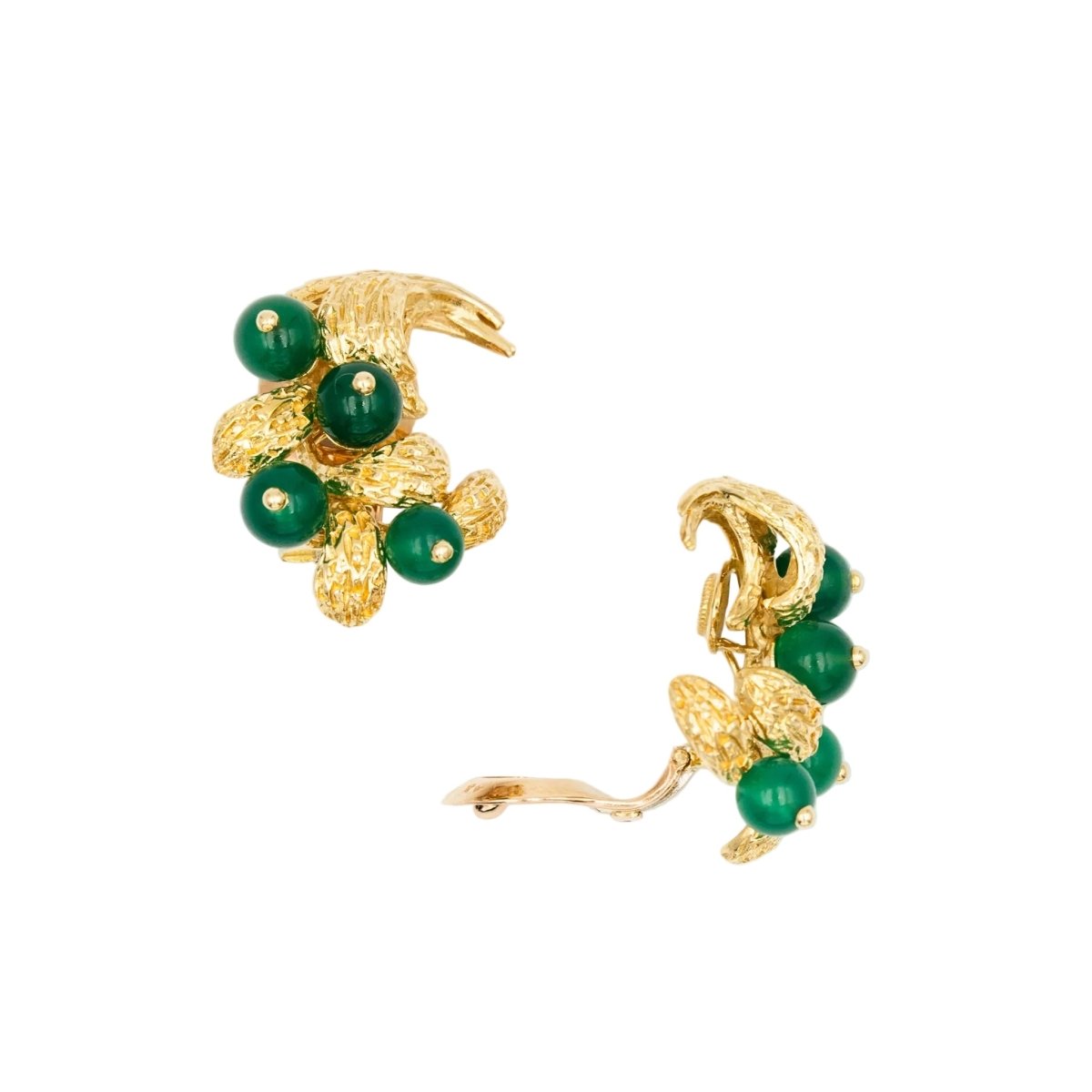 Boucles d'oreilles Clips VAN CLEEF & ARPELS "Gui" en or jaune et chrysoprases - Castafiore