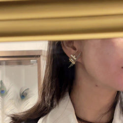 Boucles d'oreilles Clips WOLFERS en or jaune, platine et diamants - Castafiore