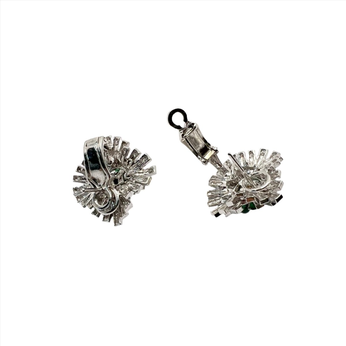 Boucles d'oreilles Clou en or blanc, diamants et émeraudes - Castafiore