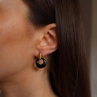 Boucles d'oreilles Clou VAN CLEEF & ARPELS en or jaune, lapis lazuli, corail et onyx - Castafiore